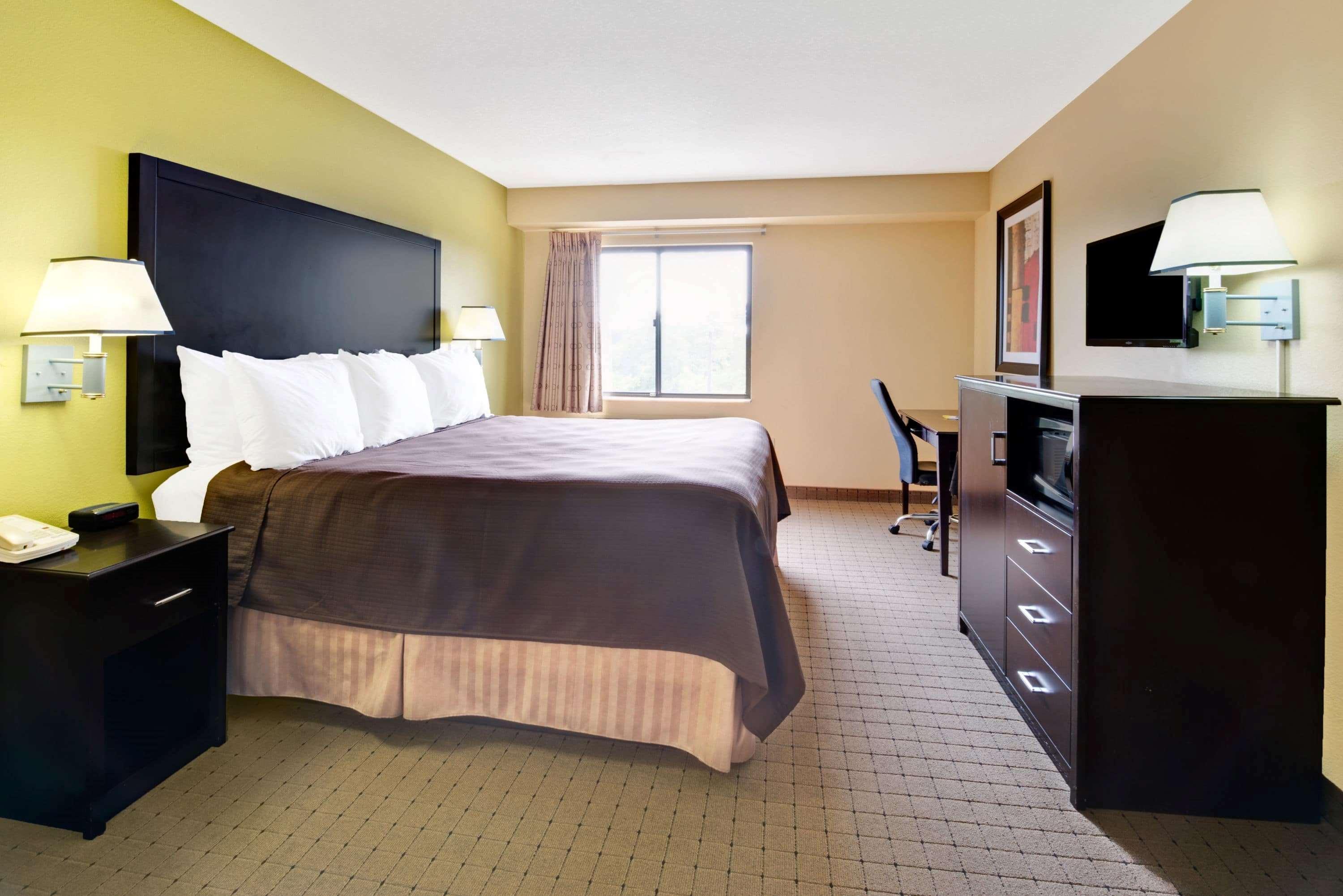 Days Inn & Suites By Wyndham דסוטו מראה חיצוני תמונה